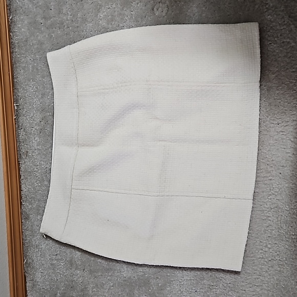 Banana Republic White Skirt - Picture 6 of 8